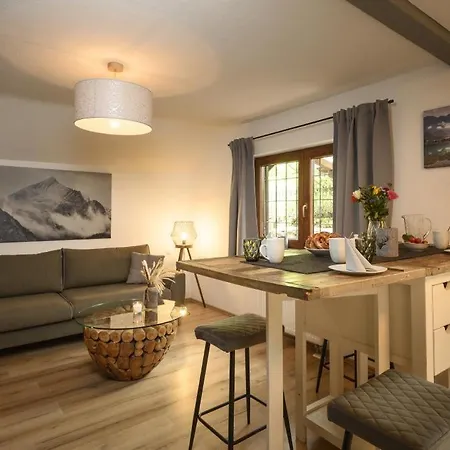 Alpenlodge Am Waldrand In Apartman Grainau
